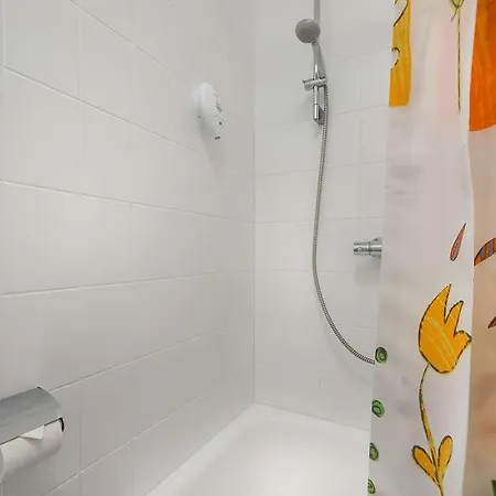 Acora Zentrum Living The 3* קרלסרוהה