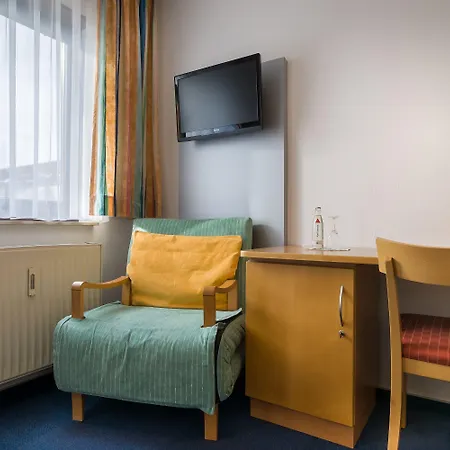 Acora Zentrum Living The 3* קרלסרוהה