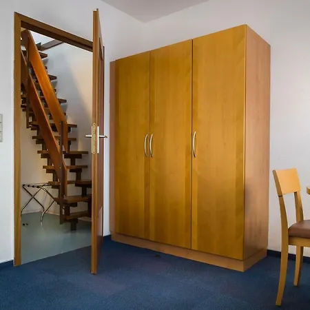 מלון Acora Zentrum Living The 3*