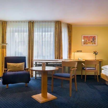 Acora Zentrum Living The 3* קרלסרוהה